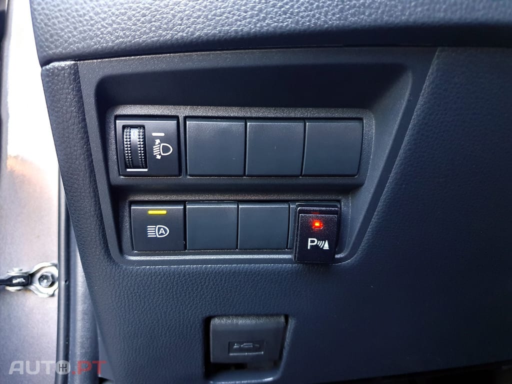 Toyota Yaris 1.5 VVT-i Hybrid Dynamic Force Luxury