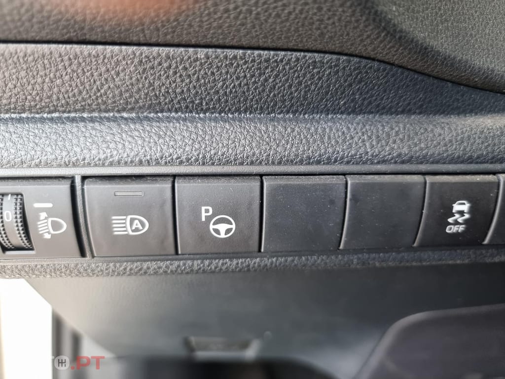 Toyota Corolla 1.8 Hybrid Comfort — fotografia 21