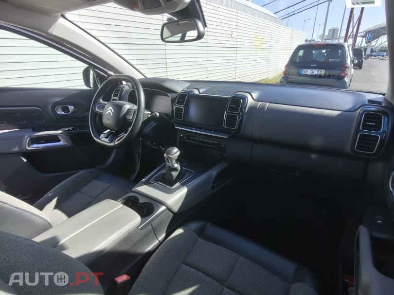Citroën C5 Aircross 1.2 PureTech Shine — fotografia 4