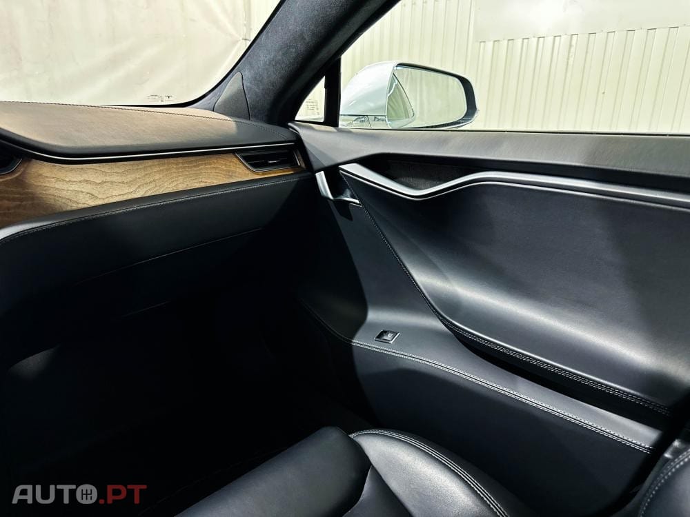 Tesla Model S Long Range AWD