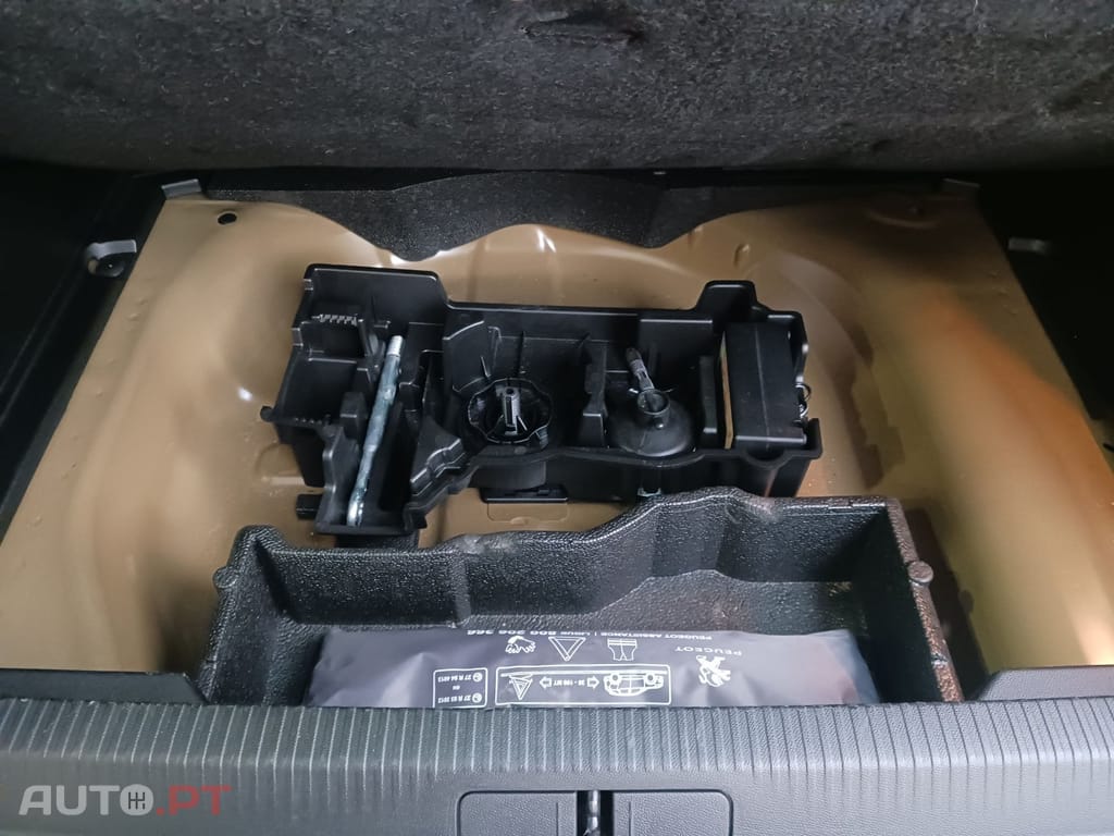 Peugeot 2008 1.2 PureTech Active Pack