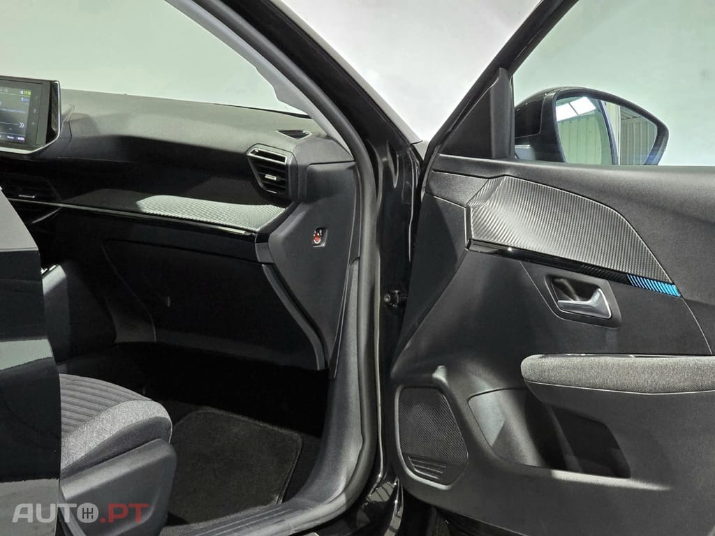 Peugeot E-208 50 kWh Style