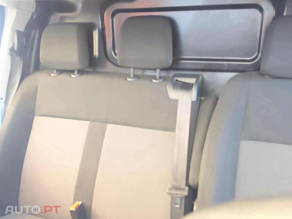 Peugeot Expert 75 kWh Standard