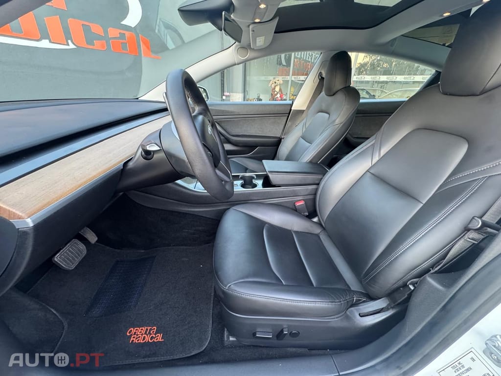 Tesla Model 3 Tração Traseira