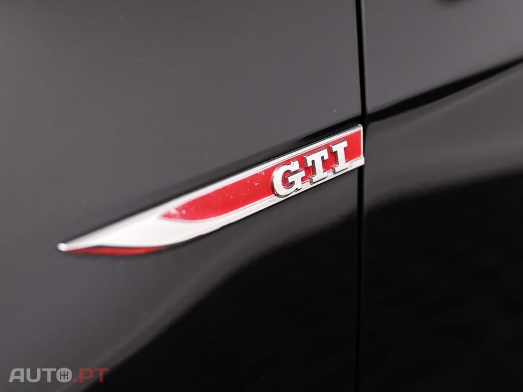Volkswagen Golf 2.0 TSI GTI DSG