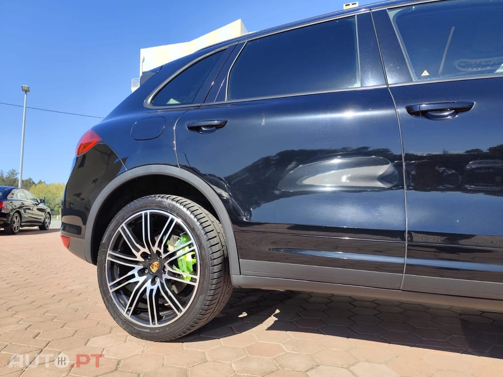 Porsche Cayenne Platinum Edition