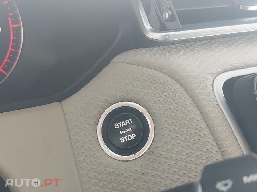 Land Rover Velar 2.0 D R-Dynamic S