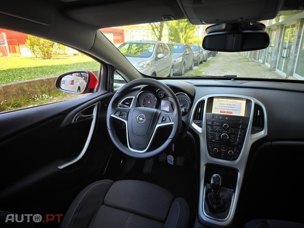 Opel Astra GTC 1.7 CDTi S/S J19