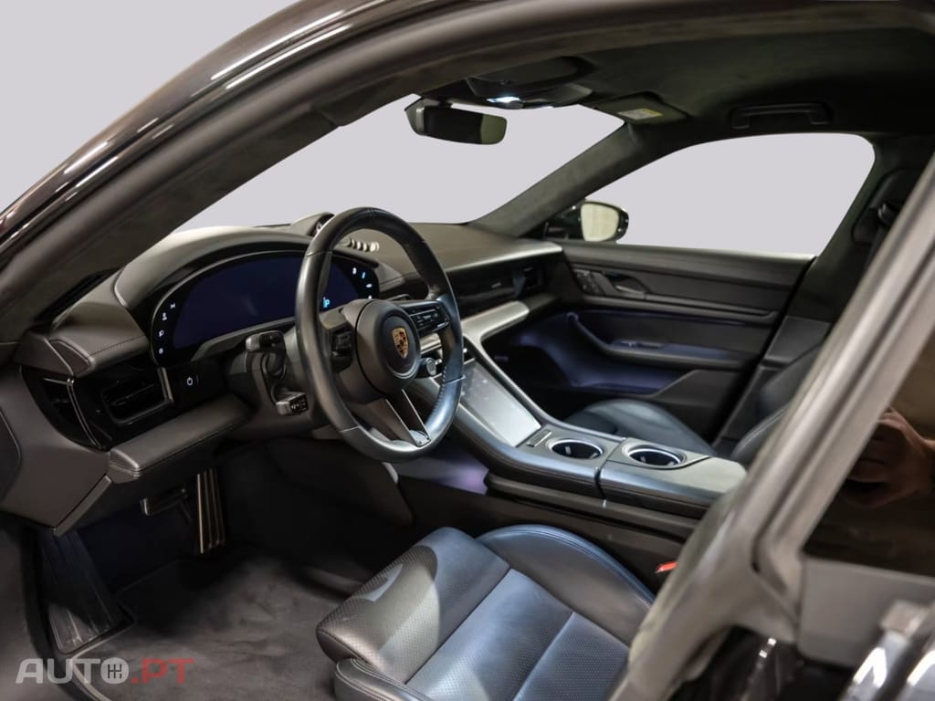 Porsche Taycan Turbo S I.V.A DEDUTIVEL