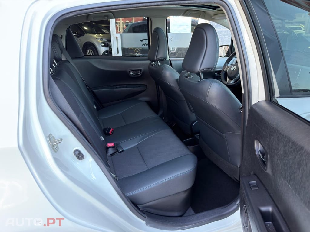 Toyota Yaris 1.5 HSD Comfort +P.Style+Navi