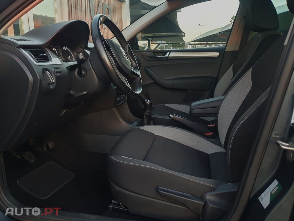 Skoda Rapid Spaceback 1.0 TSI Ambition