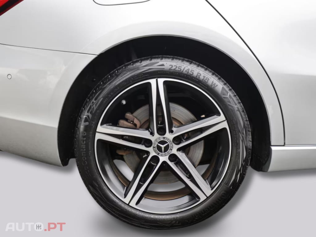 Mercedes-Benz A 250 I.V.A DEDUTIVEL 