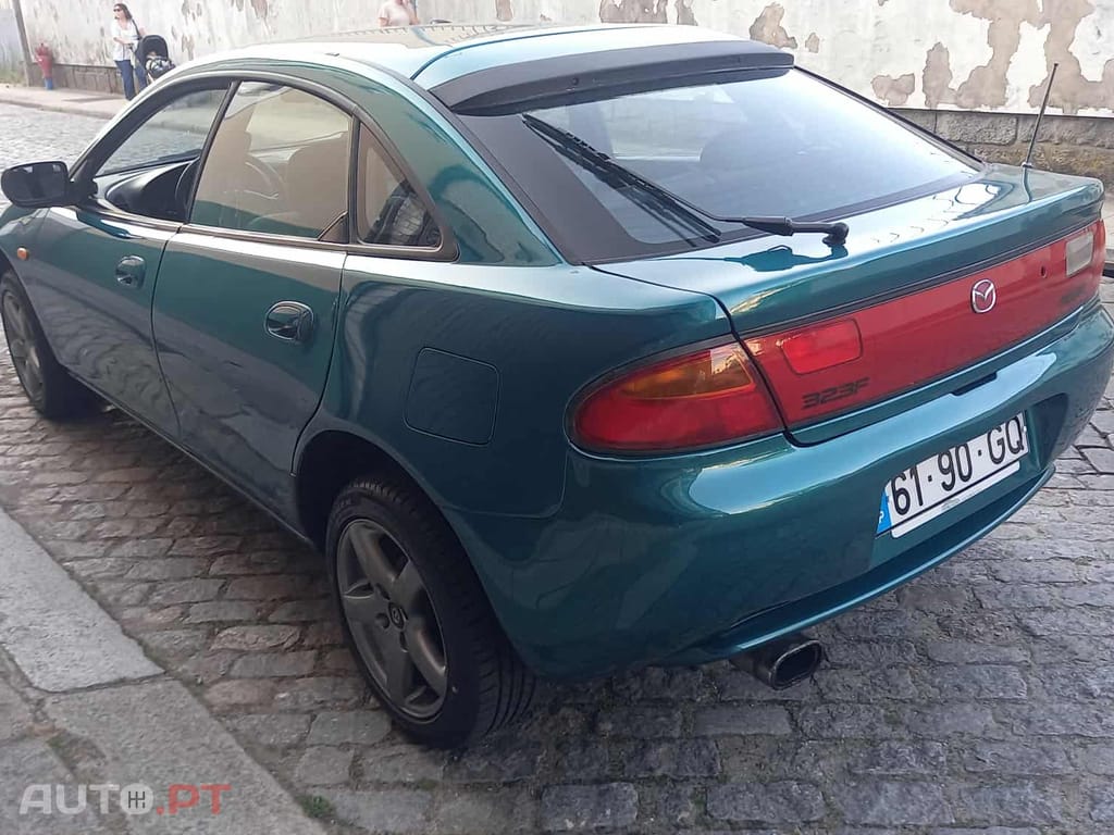 Mazda 323 F 1.5 90cv Direçao assistida