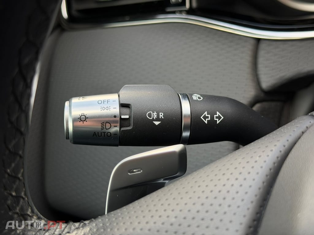 Land Rover Evoque 1.5 P300e AWD R-Dynamic S Auto