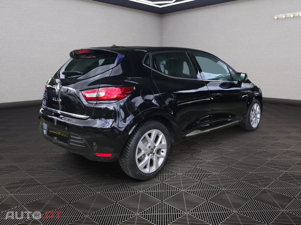 Renault Clio LIMITED