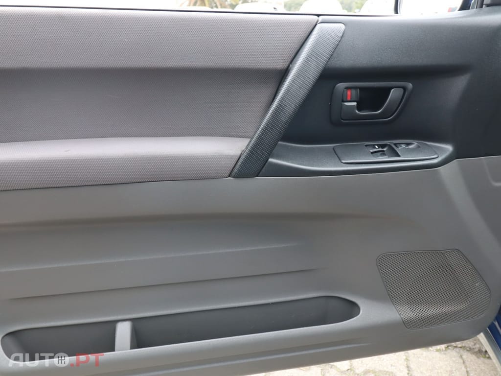 Mitsubishi Pajero 3.2 DI-D GLS ABS+CA