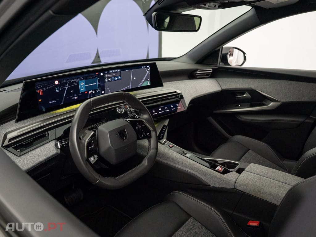 Peugeot 3008 1.2 Hybrid Allure e-DCS6