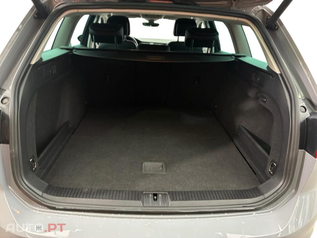 Volkswagen Passat Variant 1.5 eTSI ACT OPF Lounge DSG