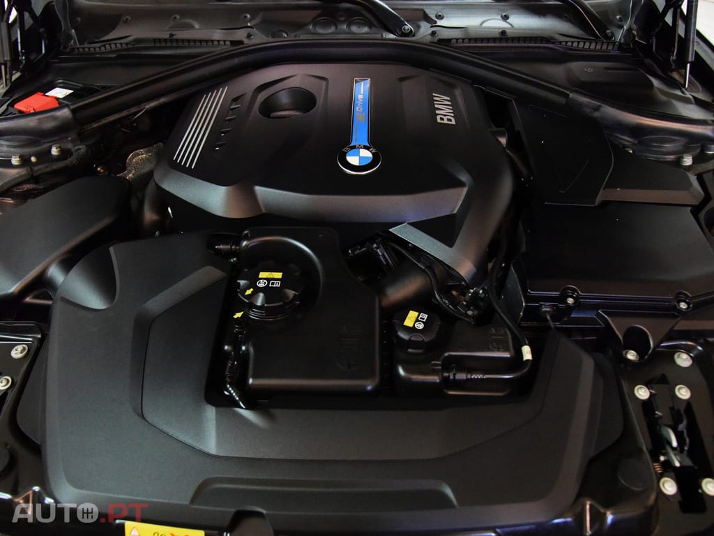BMW 330 e iPerfomance Line Sport
