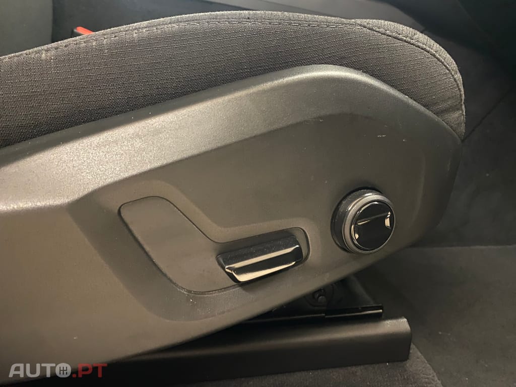 Volvo XC60 2.0 B4 R-Design Geartronic