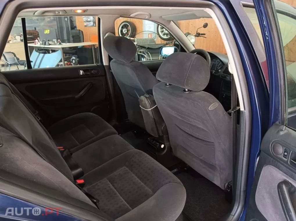Volkswagen Golf 1.4i Confortline AC