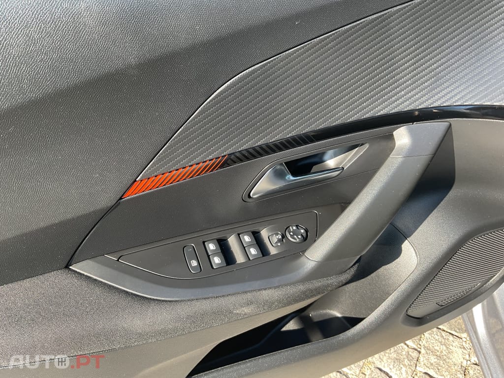 Peugeot 2008 1.5 BlueHDi Active