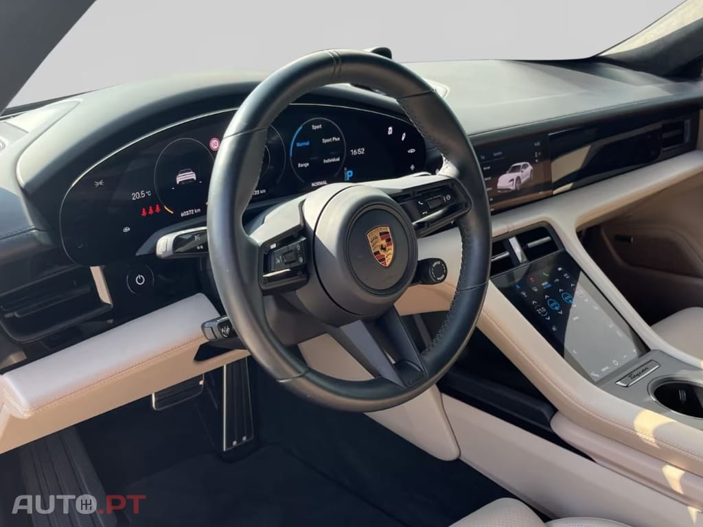 Porsche Taycan Turbo 