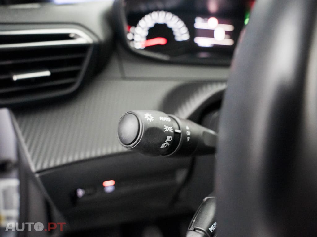 Peugeot 2008 1.2 PureTech Active Pack