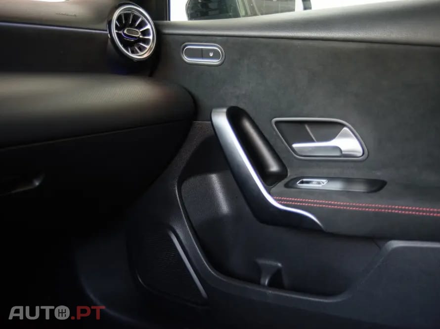 Mercedes-Benz A 180 d AMG Line