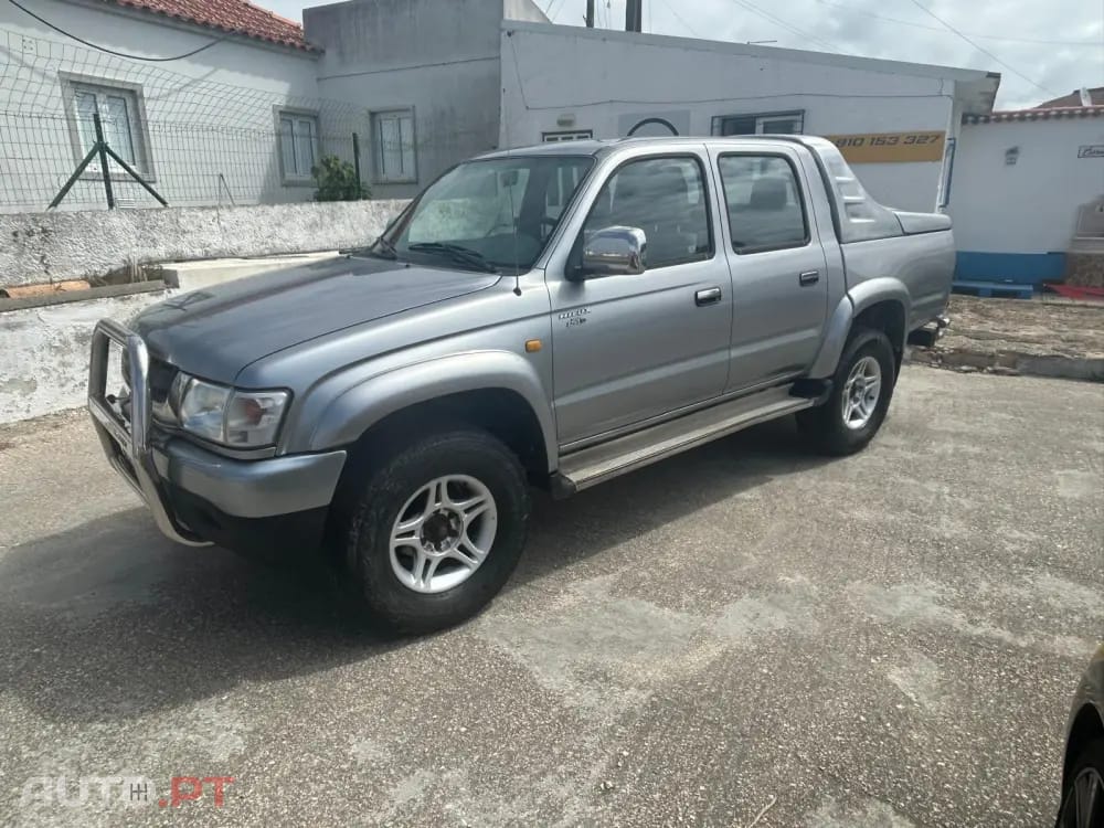 Toyota Hilux 2.5 D4-D Tracker
