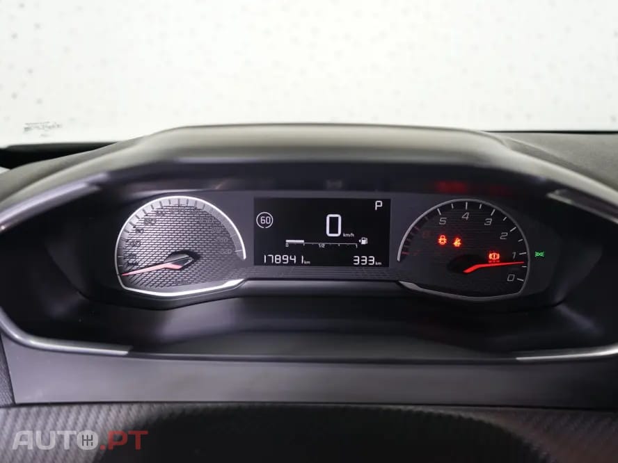 Peugeot 2008 1.2 PureTech Active Pack EAT8