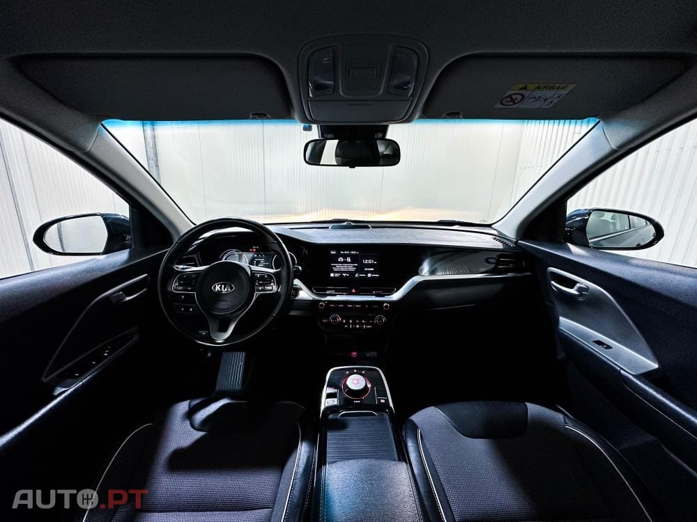 Kia Niro 64kWh Premium Pack