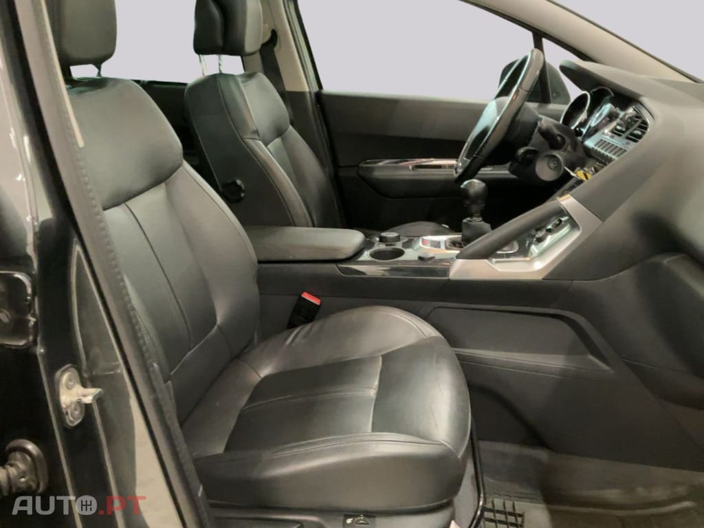 Peugeot 3008 1.2 e-THP Féline