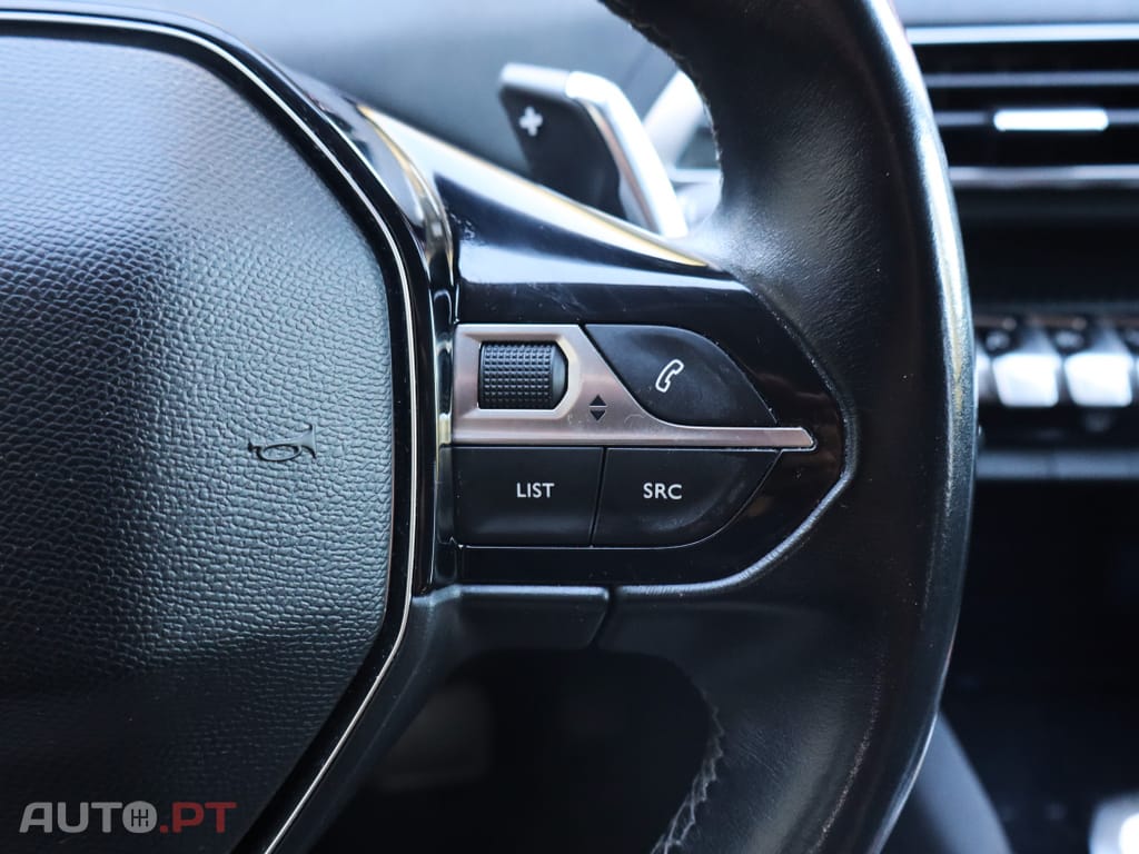 Peugeot 3008 1.5 BlueHDi Allure EAT8