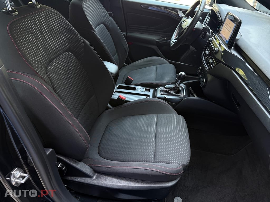 Ford Focus SW 1.5 TDCi EcoBlue ST-Line