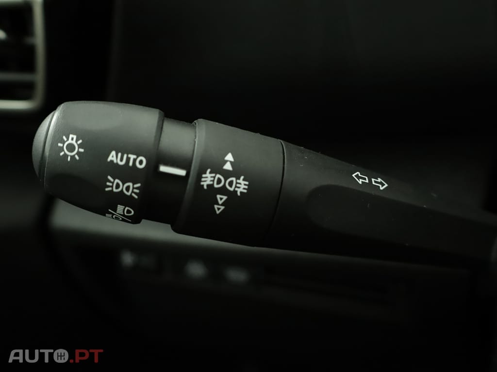 Citroen C4 C4 1.2 PureTech Plus EAT8