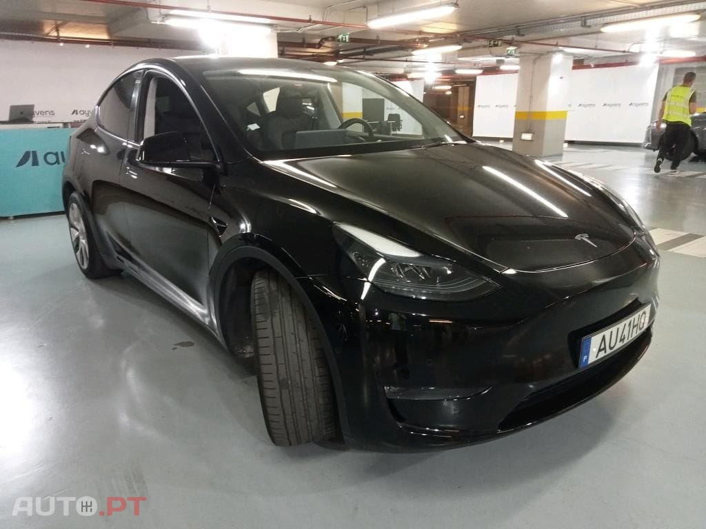 Tesla Model Y Long Range Tração Integral