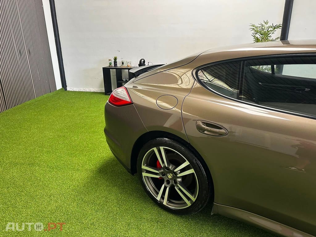Porsche Panamera PDK
