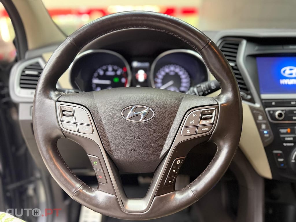 Hyundai Santa Fe 2.2 CRDi Premium 4WD Aut.