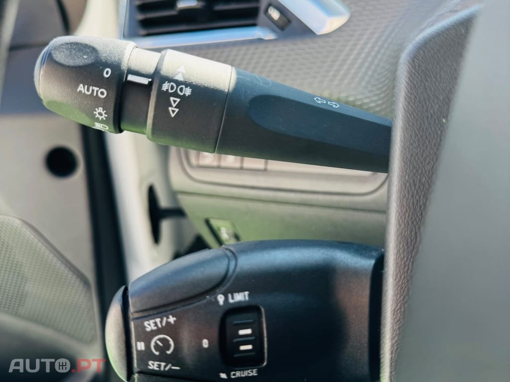 Peugeot 2008 1.2 PureTech Style