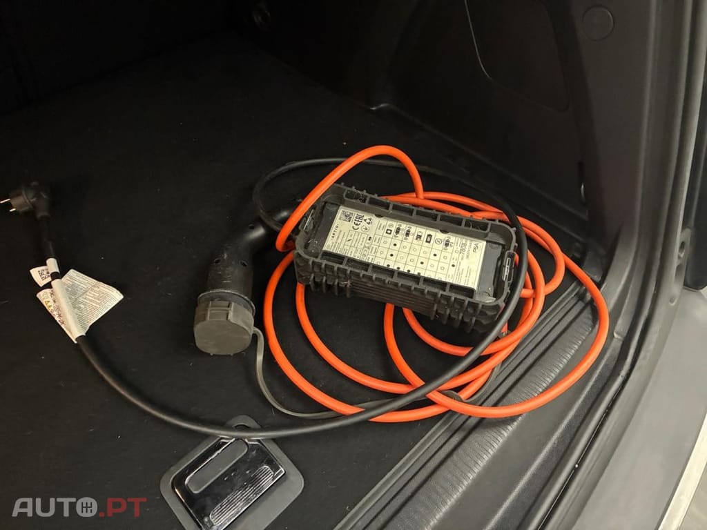 Peugeot 3008 1.6 Hybrid Allure Pack e-EAT8