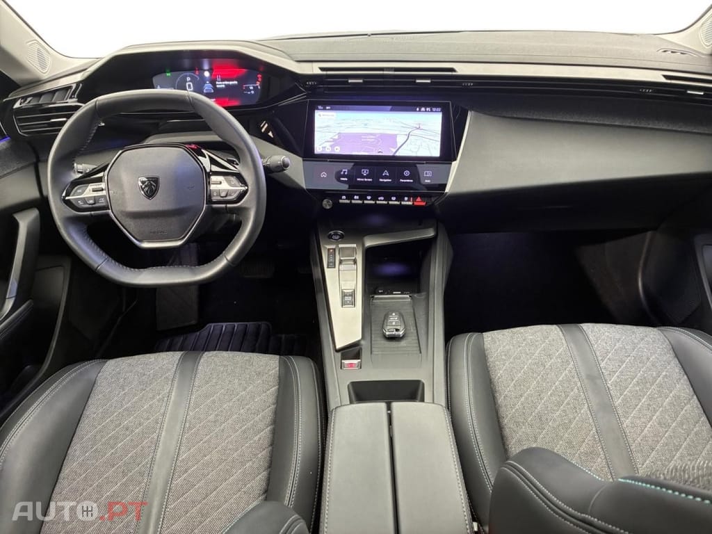 Peugeot 408 1.2 PureTech Allure Pack EAT8