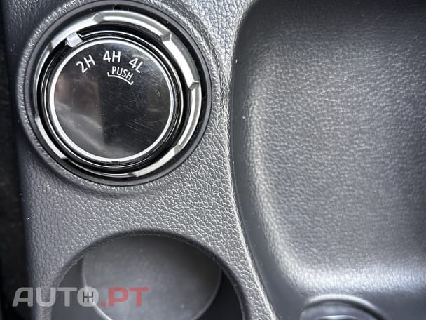 Mitsubishi L200 2.4 DI-D Club Invite CC 4WD