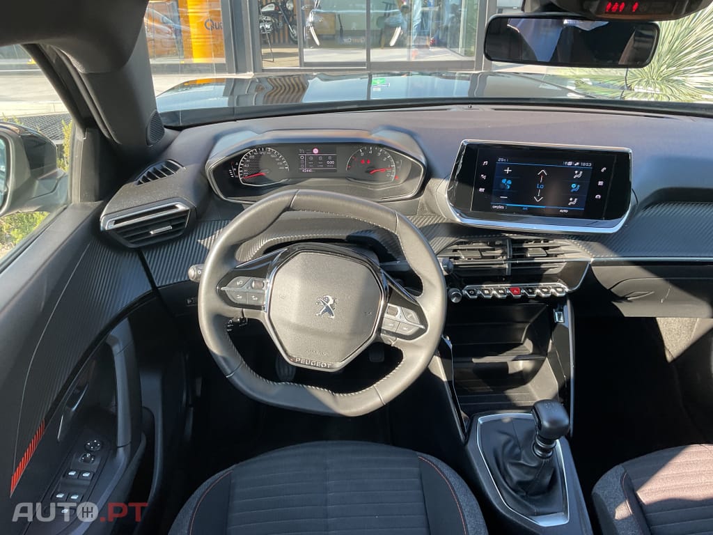 Peugeot 2008 1.2 PureTech Active Pack