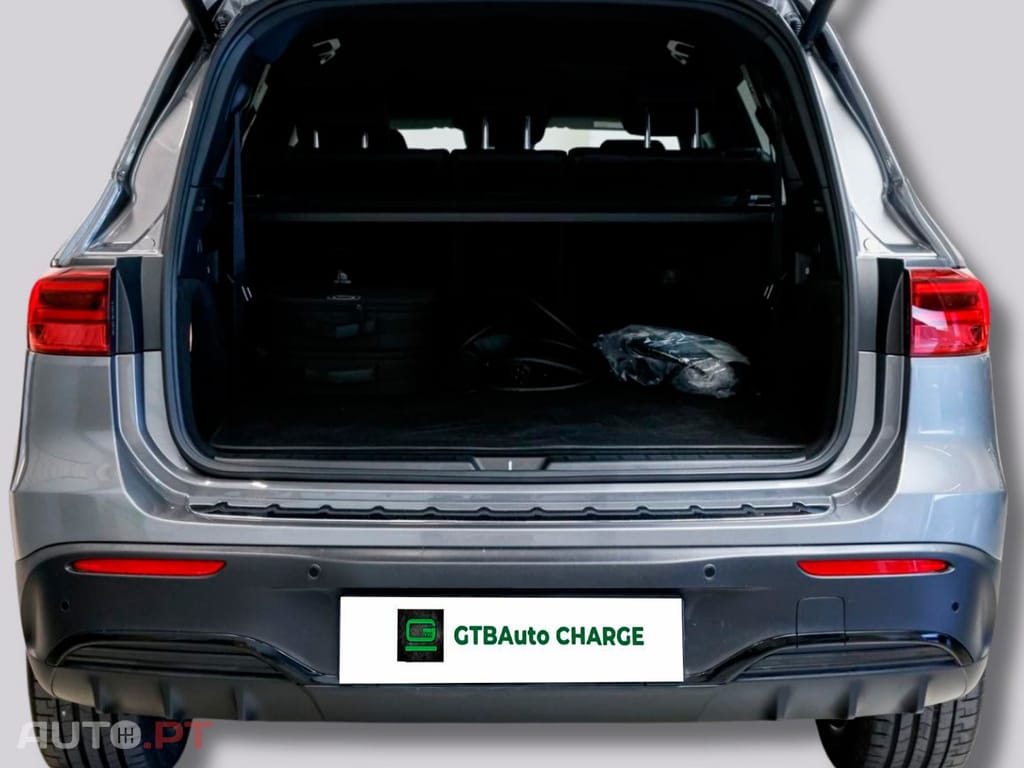 Mercedes-Benz EQB 300 4M AMG I.V.A DEDUTÍVEL 