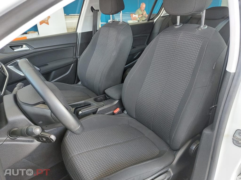 Peugeot 308 1.5 BlueHDi Business Line