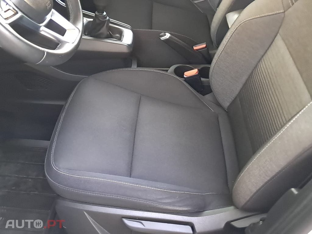 Renault Captur 1.0 TCe Equilibre Bi-Fuel