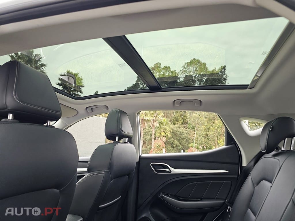 MG ZS EV 44.5 kWh Luxury