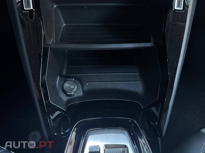 Peugeot 208 1.2 Hybrid Allure e-DCS6