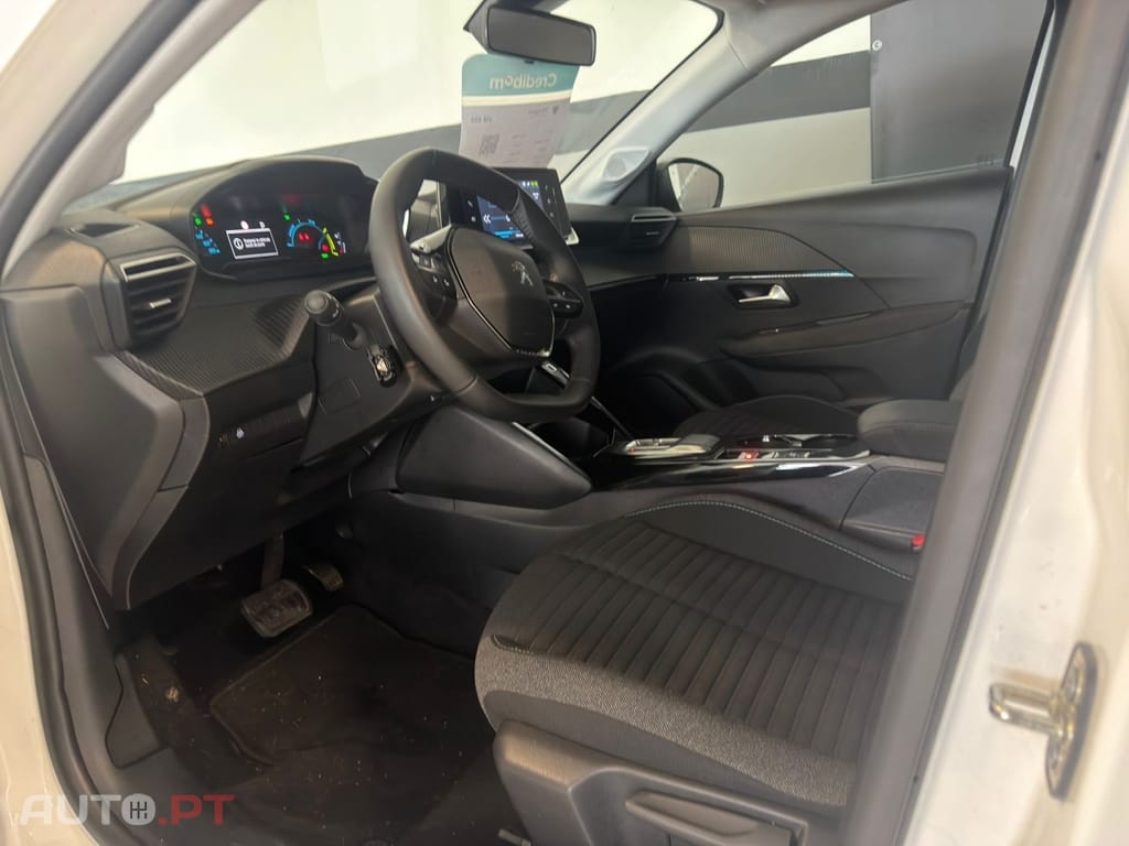 Peugeot E-208 50 kWh Style